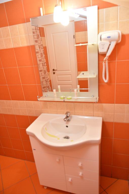 Pensiunea Ayana Petrozsény Szoba fotó